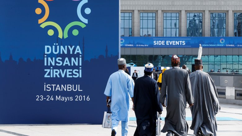 Participants arrive at the World Humanitarian Summit in Istanbul
