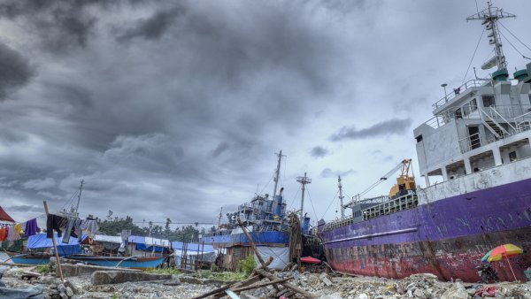 Boat in Tacloban street