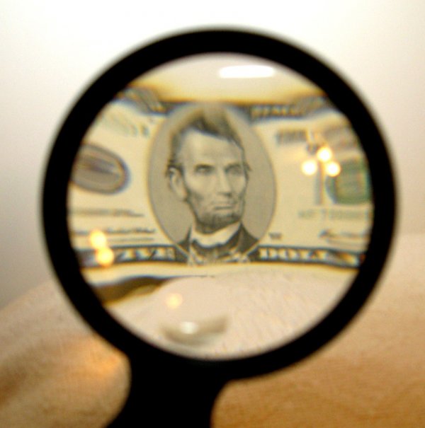 magnified note